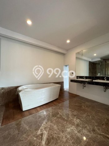 Hunian Elit LB 654m2 Siap Pakai Desain Elegan di Pondok Indah, Jakarta Selatan Hunian Elit LB 654m2 Siap Pakai Desain Elegan di Pondok Indah, Jakarta Selatan