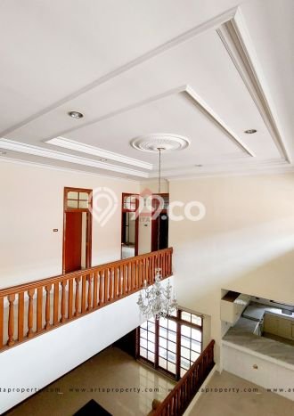 Rumah Luxury Modern Tanpa Renovasi di Pondok Indah Jakarta Selatan Rumah Luxury Modern Tanpa Renovasi di Pondok Indah Jakarta Selatan