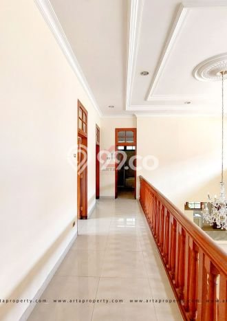 Rumah Luxury Modern Tanpa Renovasi di Pondok Indah Jakarta Selatan Rumah Luxury Modern Tanpa Renovasi di Pondok Indah Jakarta Selatan