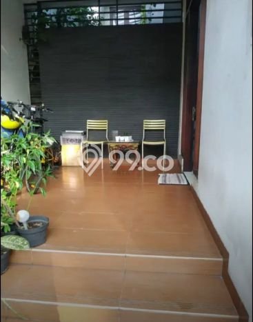 Hunian Eksklusif Siap Huni LT 242m2 di Menteng, Jakarta Pusat Hunian Eksklusif Siap Huni LT 242m2 di Menteng, Jakarta Pusat