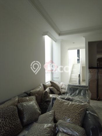 Siap Huni Hunian Elit 13 Kamar di Menteng Dekat ke Mana Pun Siap Huni Hunian Elit 13 Kamar di Menteng Dekat ke Mana Pun