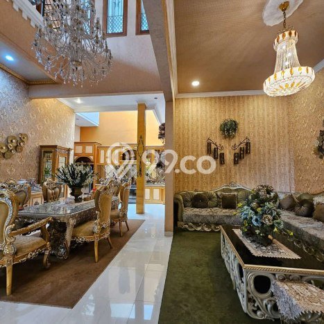 Hunian Mewah LB 500m2 Siap Huni Desain Elegan di Jatiwaringin, Bekasi Hunian Mewah LB 500m2 Siap Huni Desain Elegan di Jatiwaringin, Bekasi