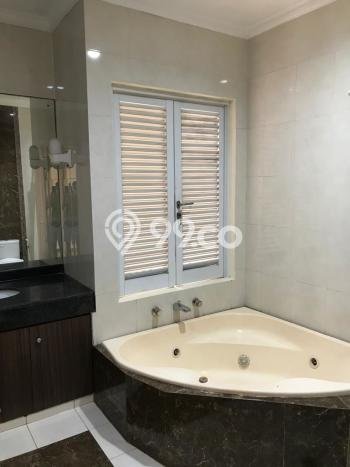 Rumah kawasan , Dekat Pusat Kota, LT 200m2m² Rumah kawasan , Dekat Pusat Kota, LT 200m2m²
