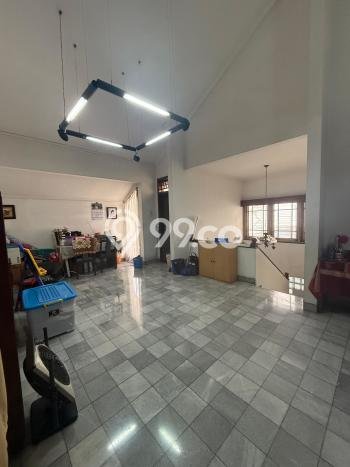 Rumah Elit LB 366m2 Siap Huni Desain Elegan di Senopati, Jakarta Selatan Rumah Elit LB 366m2 Siap Huni Desain Elegan di Senopati, Jakarta Selatan