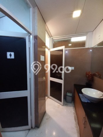 Kantor Kawasan , Luas 350m2m², Jalan Utama, Lokasi Ramai Kantor Kawasan , Luas 350m2m², Jalan Utama, Lokasi Ramai