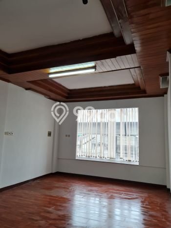 Disewakan Ruko di Kawasan Ramai Lebak Bulus Luas 230m2 Disewakan Ruko di Kawasan Ramai Lebak Bulus Luas 230m2