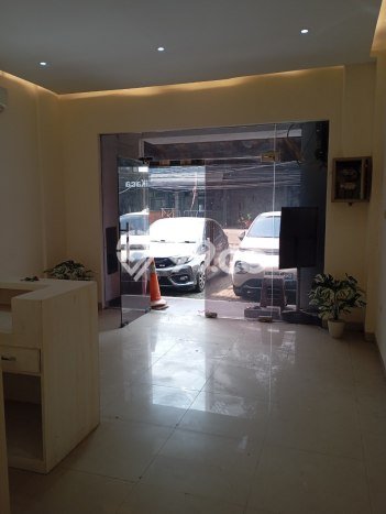 Ruko untuk Disewa di Pusat Jakarta Selatan Luas Bangunan 315m2 Ruko untuk Disewa di Pusat Jakarta Selatan Luas Bangunan 315m2