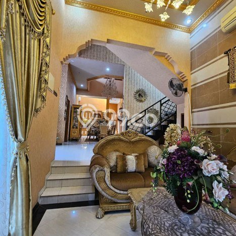 Hunian Mewah LB 500m2 Siap Huni Desain Elegan di Jatiwaringin, Bekasi Hunian Mewah LB 500m2 Siap Huni Desain Elegan di Jatiwaringin, Bekasi