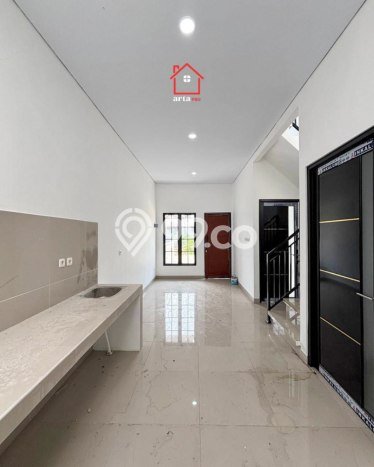 Jual Rumah Eksklusif 2 KT di Cipedak, Jakarta Selatan Jual Rumah Eksklusif 2 KT di Cipedak, Jakarta Selatan