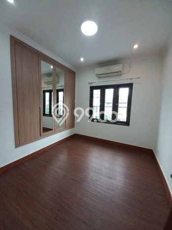 Dijual Rumah Premium dengan Fasilitas Sekitar Lengkap di Cinere, Depok Dijual Rumah Premium dengan Fasilitas Sekitar Lengkap di Cinere, Depok