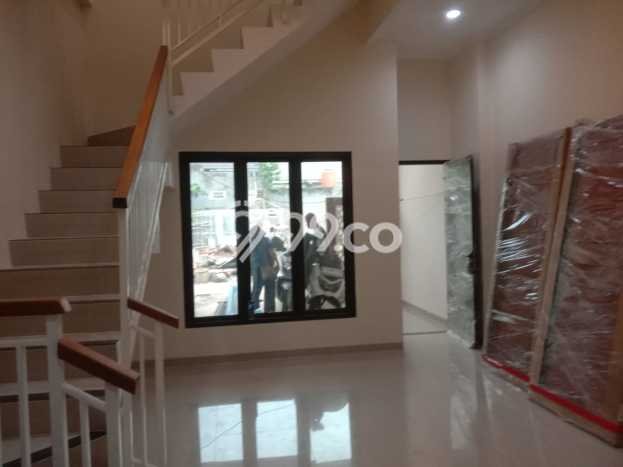 For Sale Hunian Rumah Terawat 3 Kamar di Cibubur, Jakarta Timur For Sale Hunian Rumah Terawat 3 Kamar di Cibubur, Jakarta Timur