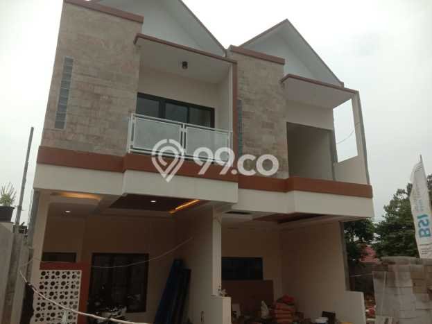 For Sale Hunian Rumah Terawat 3 Kamar di Cibubur, Jakarta Timur For Sale Hunian Rumah Terawat 3 Kamar di Cibubur, Jakarta Timur