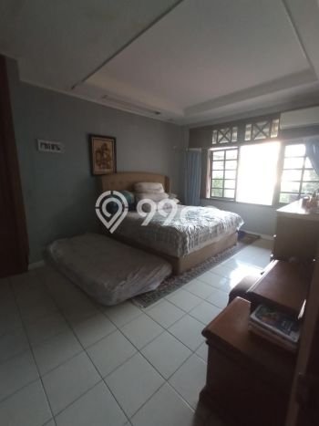 Siap Huni Rumah Mewah 7 Kamar di Kebon Jeruk Dekat ke Mana Pun Siap Huni Rumah Mewah 7 Kamar di Kebon Jeruk Dekat ke Mana Pun