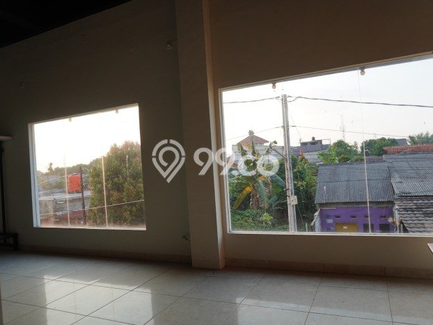 Area Ramai! Komersial Dijual di Limo untuk Bisnis Luas Bangunan 1500m2 Area Ramai! Komersial Dijual di Limo untuk Bisnis Luas Bangunan 1500m2