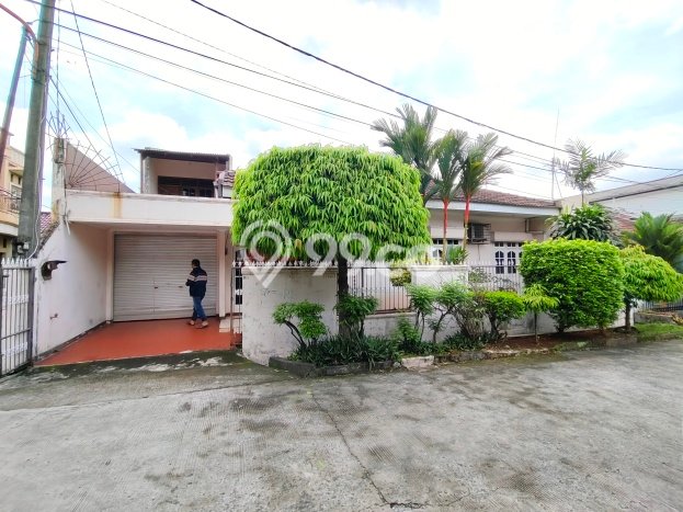 Jual Rumah Eksklusif 4 KT di Tugu, Depok Jual Rumah Eksklusif 4 KT di Tugu, Depok