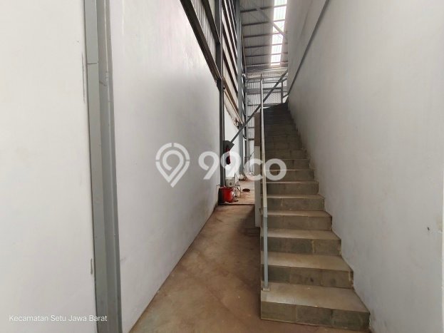 Unit Gudang Dijual di Setu Bekasi 570m2 Unit Gudang Dijual di Setu Bekasi 570m2
