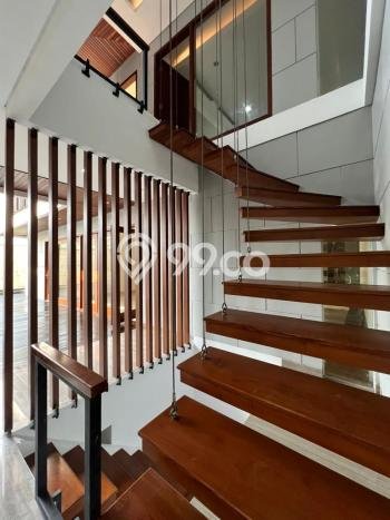 Rumah Luxury Modern Siap Huni di Pondok Indah Jakarta Selatan Rumah Luxury Modern Siap Huni di Pondok Indah Jakarta Selatan