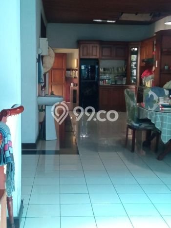 Siap Huni Rumah Mewah 7 Kamar di Kebon Jeruk Dekat ke Mana Pun Siap Huni Rumah Mewah 7 Kamar di Kebon Jeruk Dekat ke Mana Pun