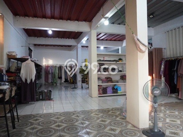 Area Ramai! Komersial Dijual di Limo untuk Bisnis Luas Bangunan 1500m2 Area Ramai! Komersial Dijual di Limo untuk Bisnis Luas Bangunan 1500m2