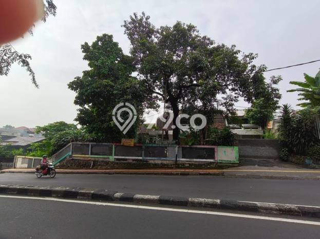 Tanah Dijual Lokasi Strategis di Jakarta Selatan dengan Luas 1074m2 Tanah Dijual Lokasi Strategis di Jakarta Selatan dengan Luas 1074m2