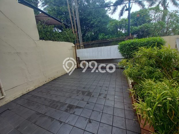 Rumah Mewah Akses Mudah di Jakarta Timur Rumah Mewah Akses Mudah di Jakarta Timur