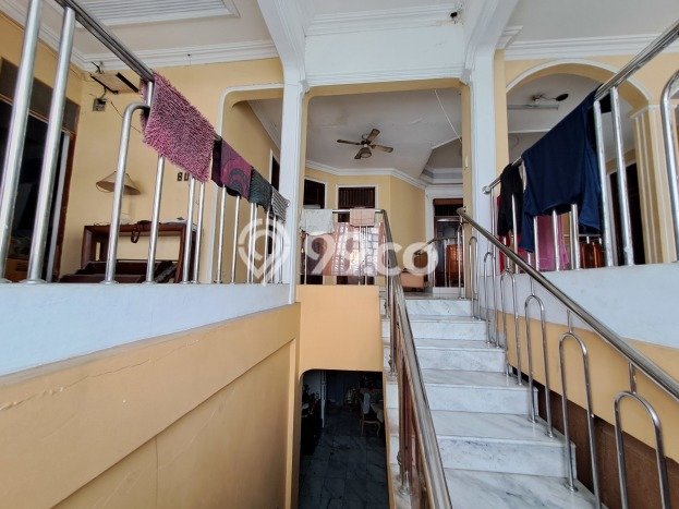 For Sale Hunian Elegan Klasik di Jakarta Barat For Sale Hunian Elegan Klasik di Jakarta Barat