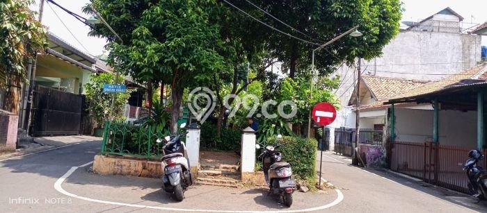 Rumah Mewah Siap Huni LT 150m2 di Tanah Abang, Jakarta Pusat Rumah Mewah Siap Huni LT 150m2 di Tanah Abang, Jakarta Pusat