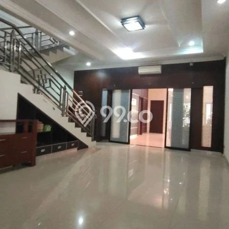 Ready to Use! Luxury House LT 409m2 Desain Modern di Cibubur Ready to Use! Luxury House LT 409m2 Desain Modern di Cibubur