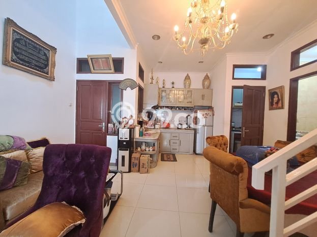 Jual Rumah Bagus Siap Huni LB 150m2 di Duren Sawit, Jakarta Timur Jual Rumah Bagus Siap Huni LB 150m2 di Duren Sawit, Jakarta Timur