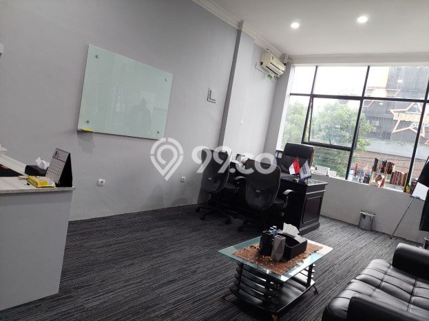 Ruko Dijual di Gambir LT 47m2, LB 225m2 untuk Investasi Ruko Dijual di Gambir LT 47m2, LB 225m2 untuk Investasi