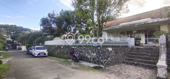 Jual Rumah Luas Elegan Dengan View Cantik di Dago Pakar, Bandung Jual Rumah Luas Elegan Dengan View Cantik di Dago Pakar, Bandung
