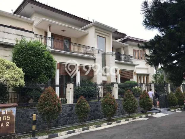 Jual Cepat Hunian Elegan Klasik di Jakarta Barat Jual Cepat Hunian Elegan Klasik di Jakarta Barat