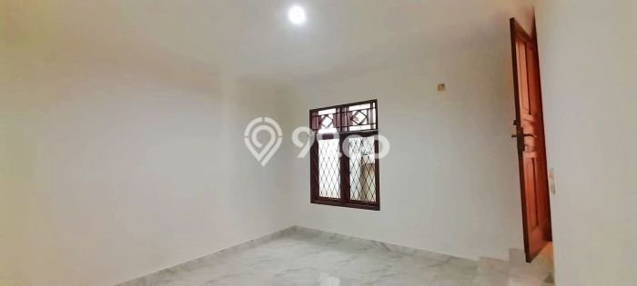 Sewa Rumah Murah di Rempoa Tangerang dengan 3 Kamar Tidur Sewa Rumah Murah di Rempoa Tangerang dengan 3 Kamar Tidur