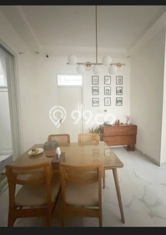 Rumah Sewa Jakarta Selatan LT 130m2 LB 182m2 Area Ragunan Rumah Sewa Jakarta Selatan LT 130m2 LB 182m2 Area Ragunan