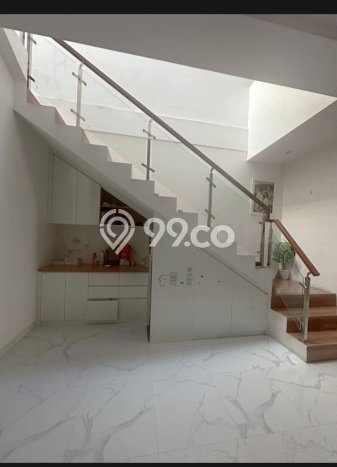 Rumah Sewa Jakarta Selatan LT 130m2 LB 182m2 Area Ragunan Rumah Sewa Jakarta Selatan LT 130m2 LB 182m2 Area Ragunan