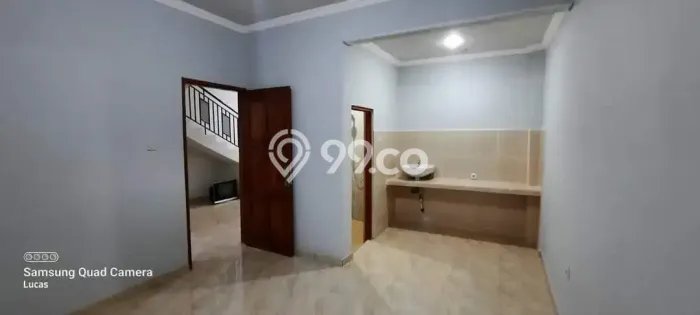 Disewakan! Rumah 3 Kamar Tidur &
2 Kamar Mandi di Cipulir, Jakarta Selatan Disewakan! Rumah 3 Kamar Tidur &
2 Kamar Mandi di Cipulir, Jakarta Selatan