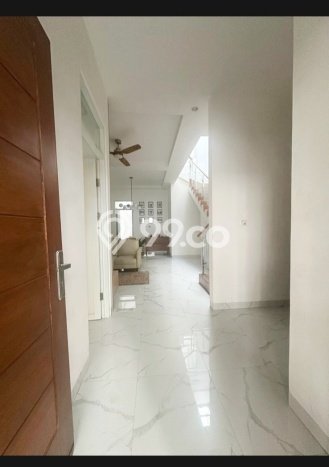 Rumah Sewa Jakarta Selatan LT 130m2 LB 182m2 Area Ragunan Rumah Sewa Jakarta Selatan LT 130m2 LB 182m2 Area Ragunan