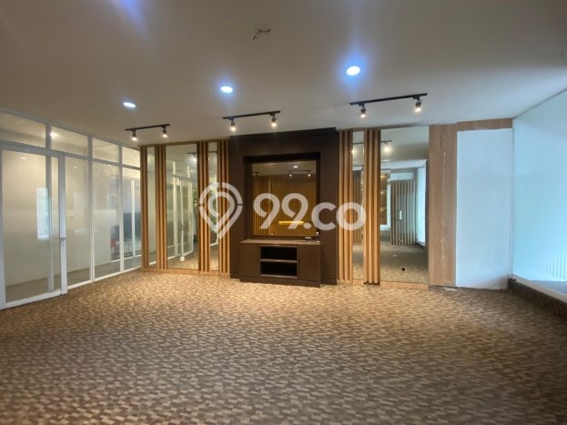 Unit Komersial Tersedia di Kemang Spesifikasi LB 65m2 Unit Komersial Tersedia di Kemang Spesifikasi LB 65m2