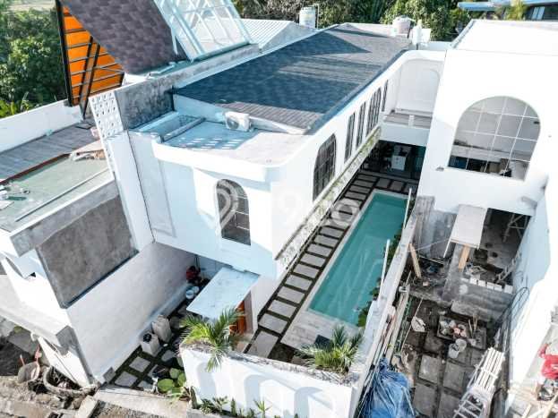 Properti Terbaik! Vila Kawasan Cepaka, Luas 185m², Lingkungan Nyaman dan aman Properti Terbaik! Vila Kawasan Cepaka, Luas 185m², Lingkungan Nyaman dan aman
