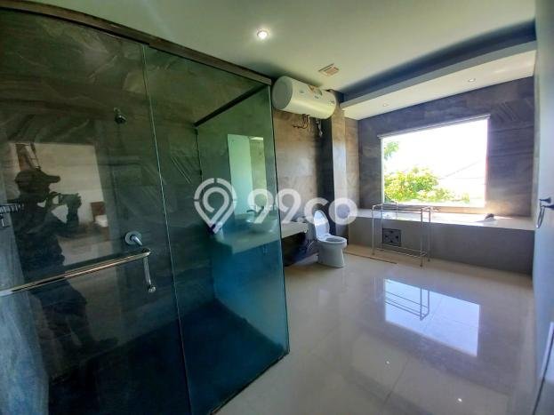 FOR SALE! Vila di , Area 200m2m², Posisi Premium FOR SALE! Vila di , Area 200m2m², Posisi Premium