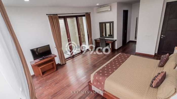 Tersedia Vila di , Dimensi 303m2m², Area Nyaman Tersedia Vila di , Dimensi 303m2m², Area Nyaman
