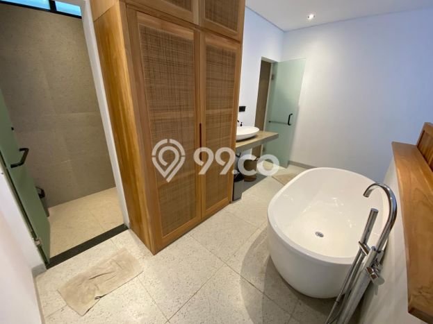 Vila di , Area 300m2m², Lokasi Strategis Vila di , Area 300m2m², Lokasi Strategis