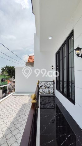 Best Deal Hunian Mewah Ideal dan Luas di Wiyung, Surabaya Best Deal Hunian Mewah Ideal dan Luas di Wiyung, Surabaya