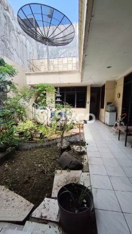 Jual Rumah Luas Megah Dengan View Eksklusif di Dharma Husada, Surabaya Jual Rumah Luas Megah Dengan View Eksklusif di Dharma Husada, Surabaya