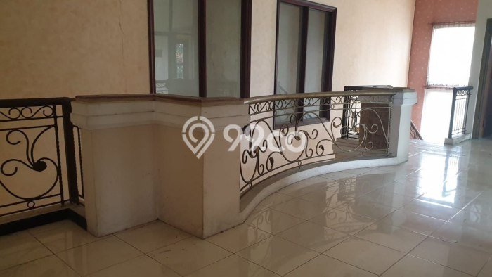 Rumah Kontrakan Surabaya LT 296m2 LB 310m2 Area Mulyosari Rumah Kontrakan Surabaya LT 296m2 LB 310m2 Area Mulyosari