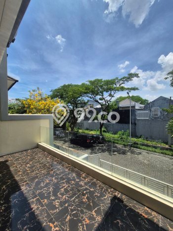 Hunian Mewah Dijual LT 240m2 di Wiyung, Surabaya Hunian Mewah Dijual LT 240m2 di Wiyung, Surabaya