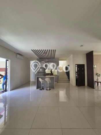 Hunian Mewah Dijual LT 240m2 di Wiyung, Surabaya Hunian Mewah Dijual LT 240m2 di Wiyung, Surabaya