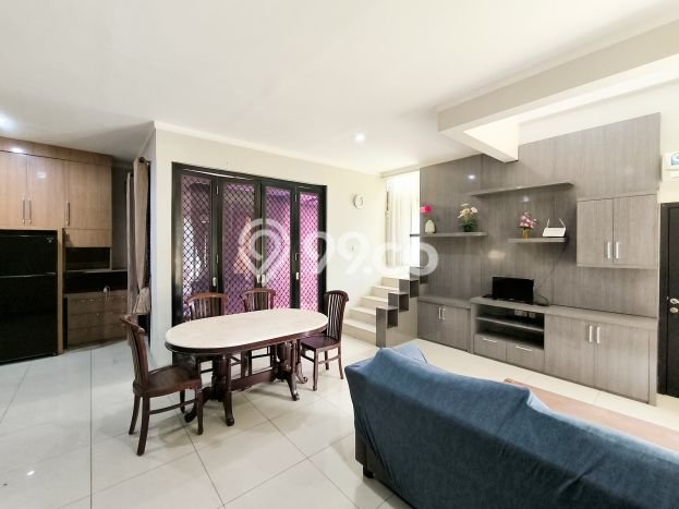 Disewakan! Rumah 4 Kamar Tidur &
1 Kamar Mandi di Bintaro, Tangerang Selatan Disewakan! Rumah 4 Kamar Tidur &
1 Kamar Mandi di Bintaro, Tangerang Selatan