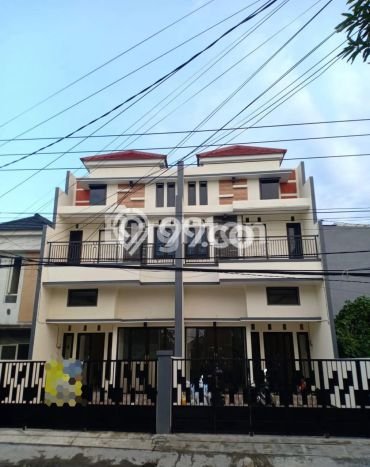 Ruko Bagus Dijual di Medokan Ayu Surabaya Lokasi Strategis Cocok untuk Kembangkan Bisnis Ruko Bagus Dijual di Medokan Ayu Surabaya Lokasi Strategis Cocok untuk Kembangkan Bisnis