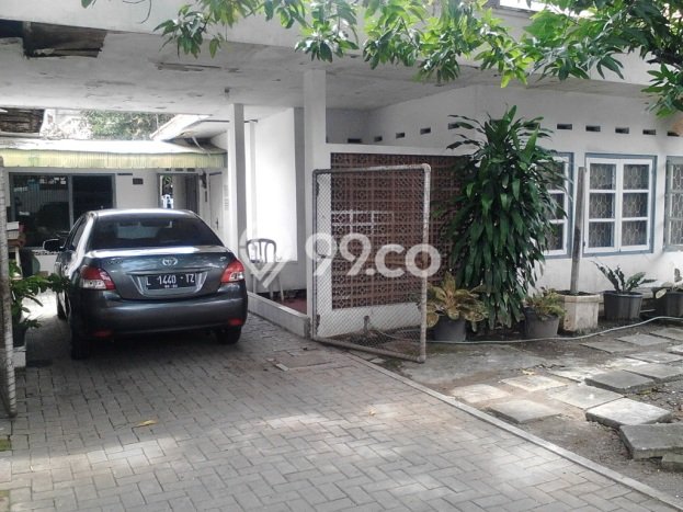 Rumah Nyaman 8 KT di Dharma Husada, Surabaya - LT 494m2m² Rumah Nyaman 8 KT di Dharma Husada, Surabaya - LT 494m2m²
